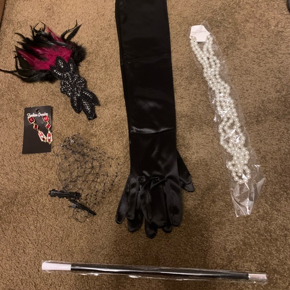 Halloween Flapper Dress with Accessories - Picture 12 of 12